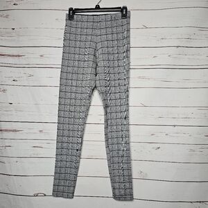 Zara Basic Black and White Herringbone Plaid Leggings